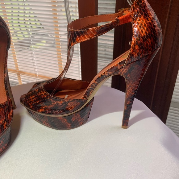 Colin Stuart Stilettos - Picture 5 of 7